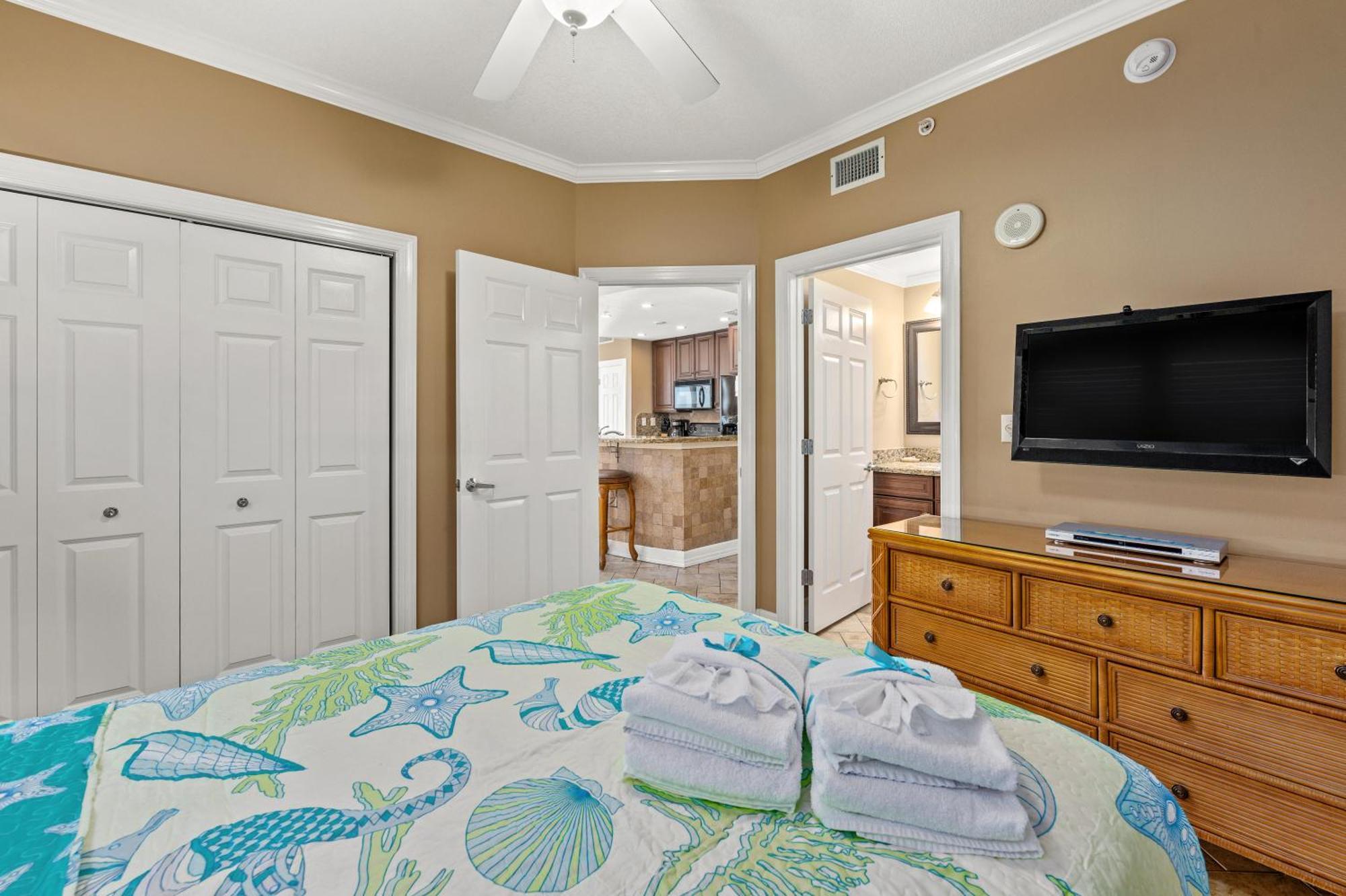 Gulf Front Master Bedroom! 2 Pools & Hot Tubs! Sleeps 8! Panama City Beach Bagian luar foto