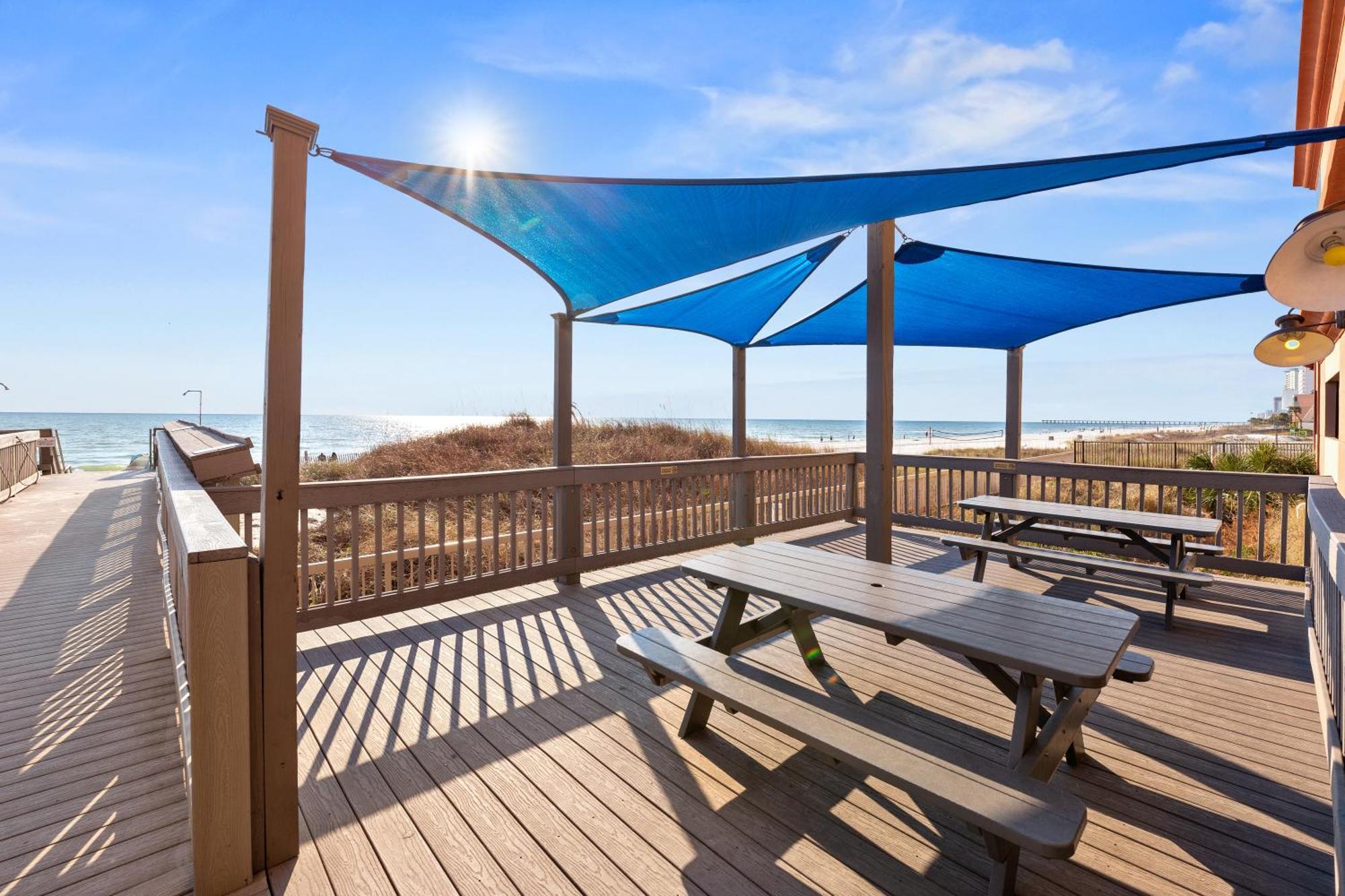 Gulf Front Master Bedroom! 2 Pools & Hot Tubs! Sleeps 8! Panama City Beach Bagian luar foto